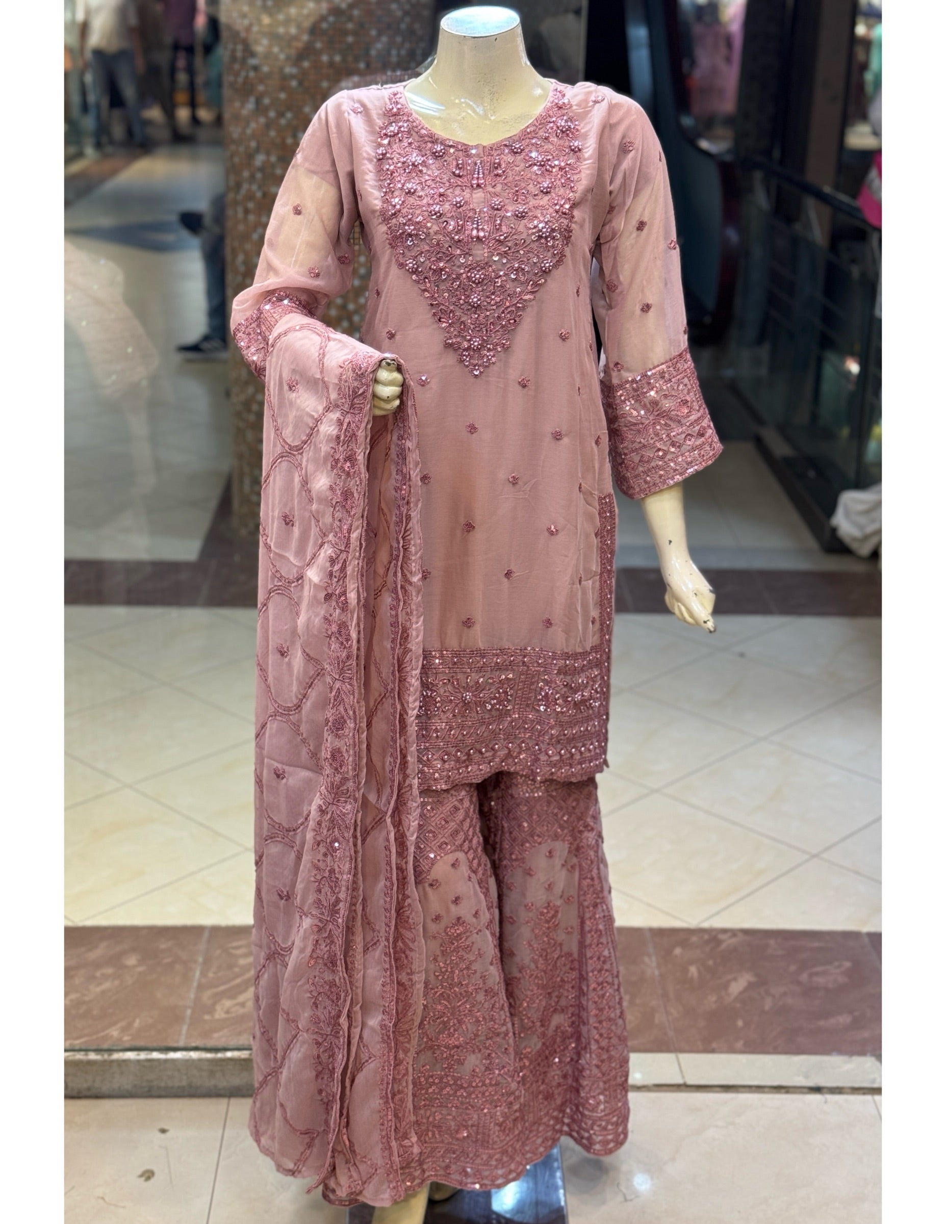 Kundan Gharara