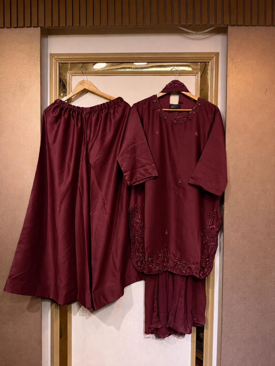 Zarvish Maroon