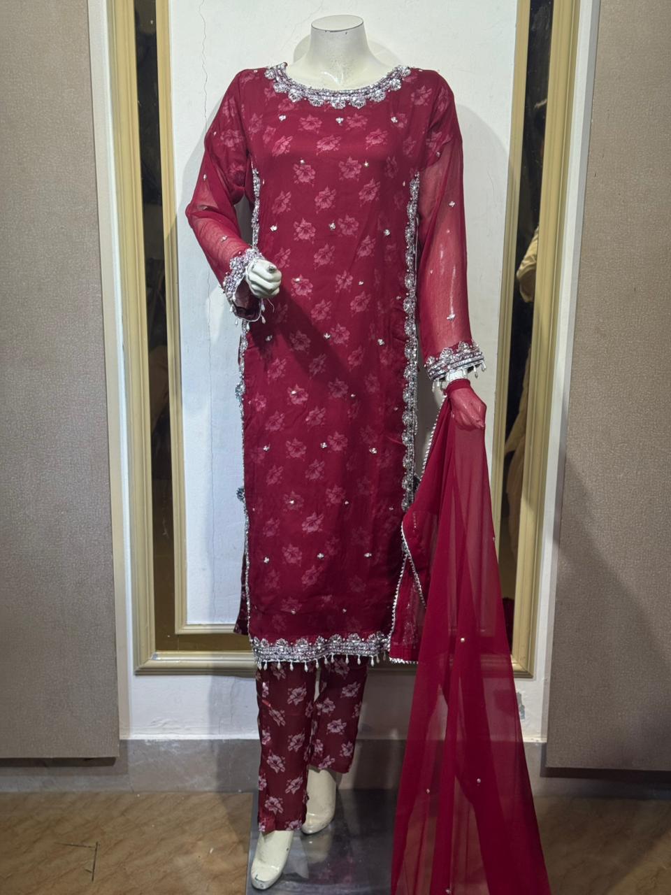 Amara Maroon