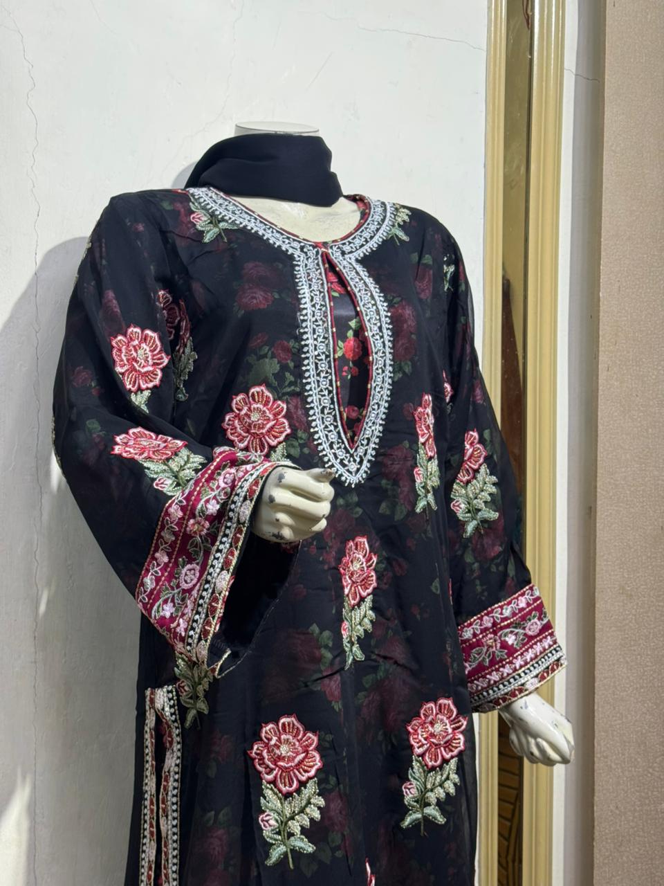 Mawra Midnight Black