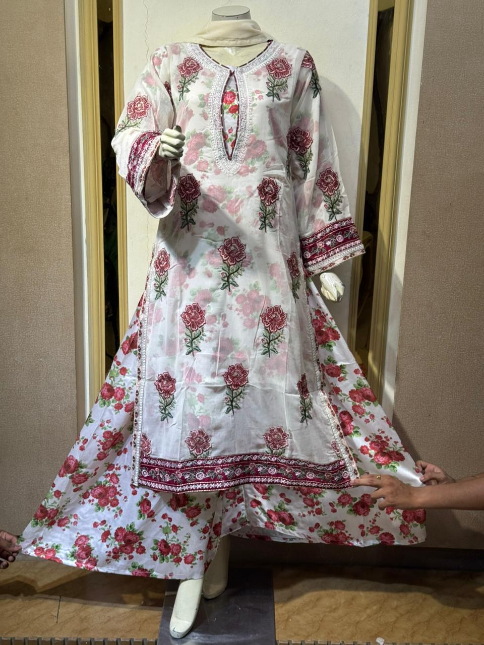 Mawra White