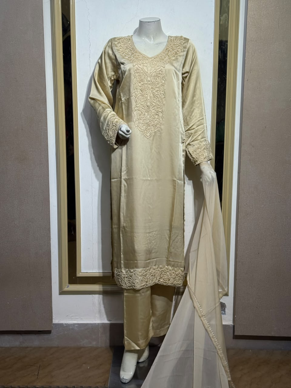 Norea Creamy Yellow