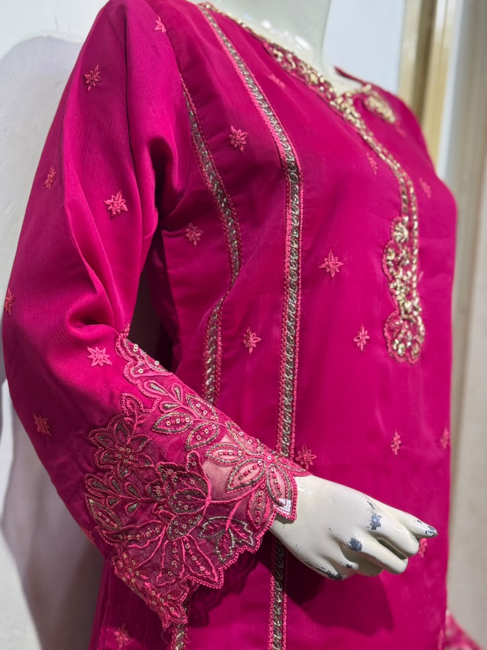 Avenza Hotpink
