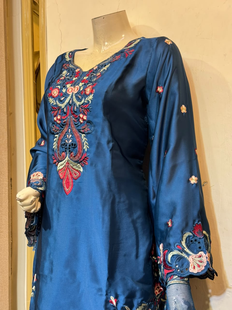 Rovena Teal