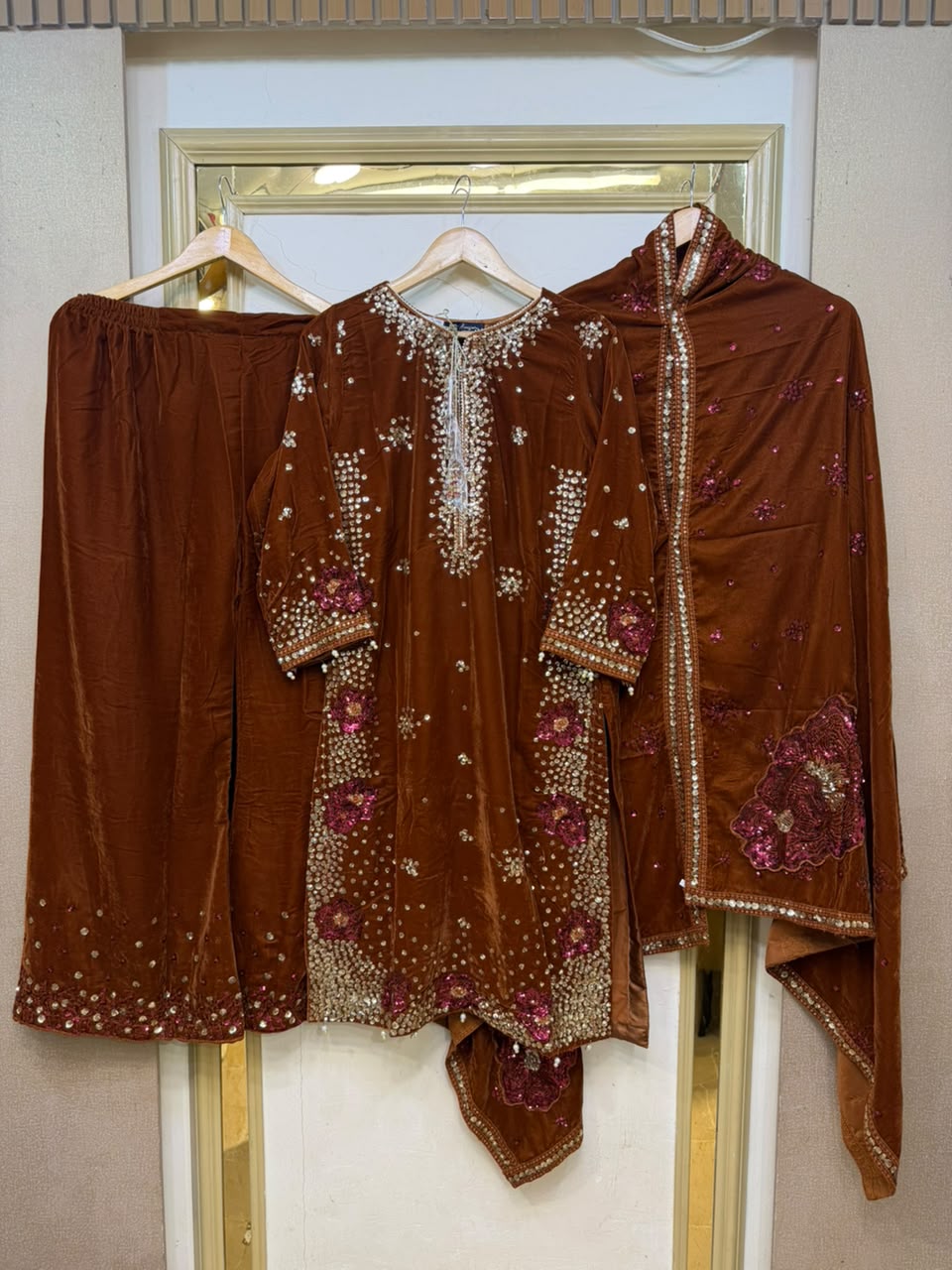 Jazmin Mustard Velvet