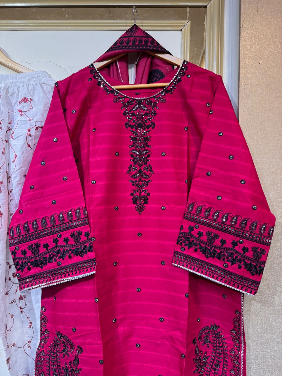 Rehar Hotpink