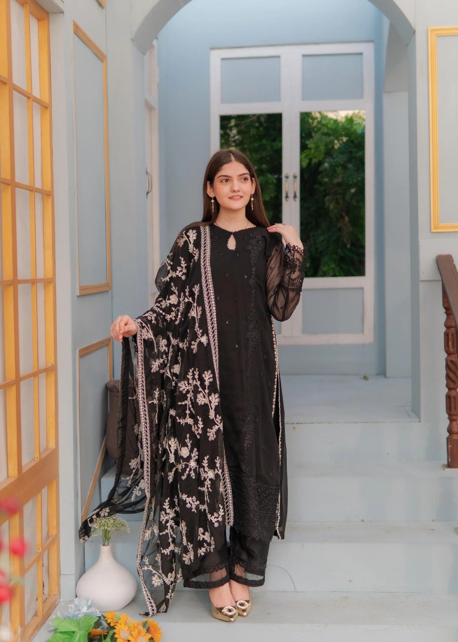 Kaysariya Black