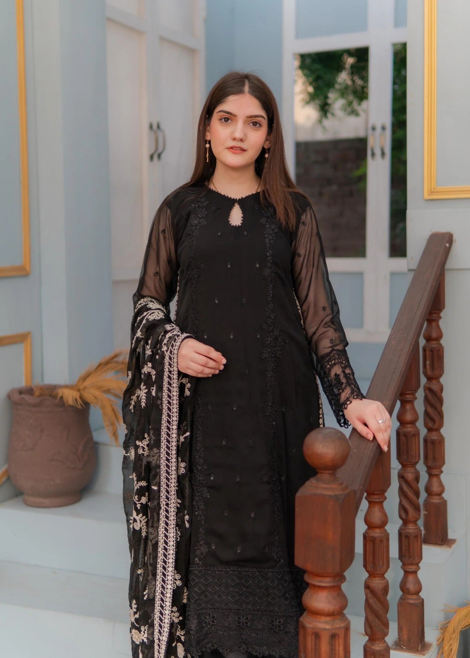 Kaysariya Black