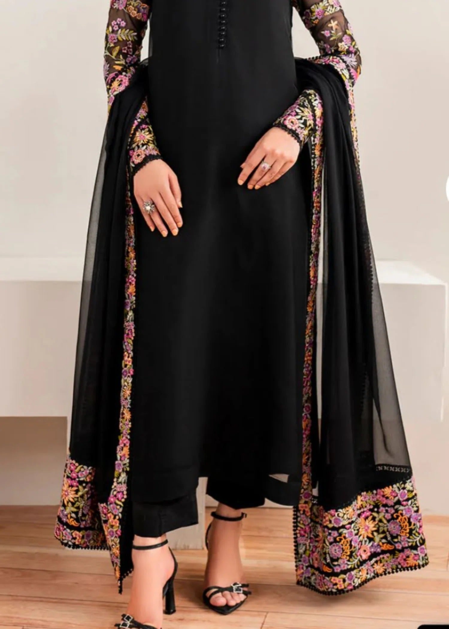 Rubab Midnight Black