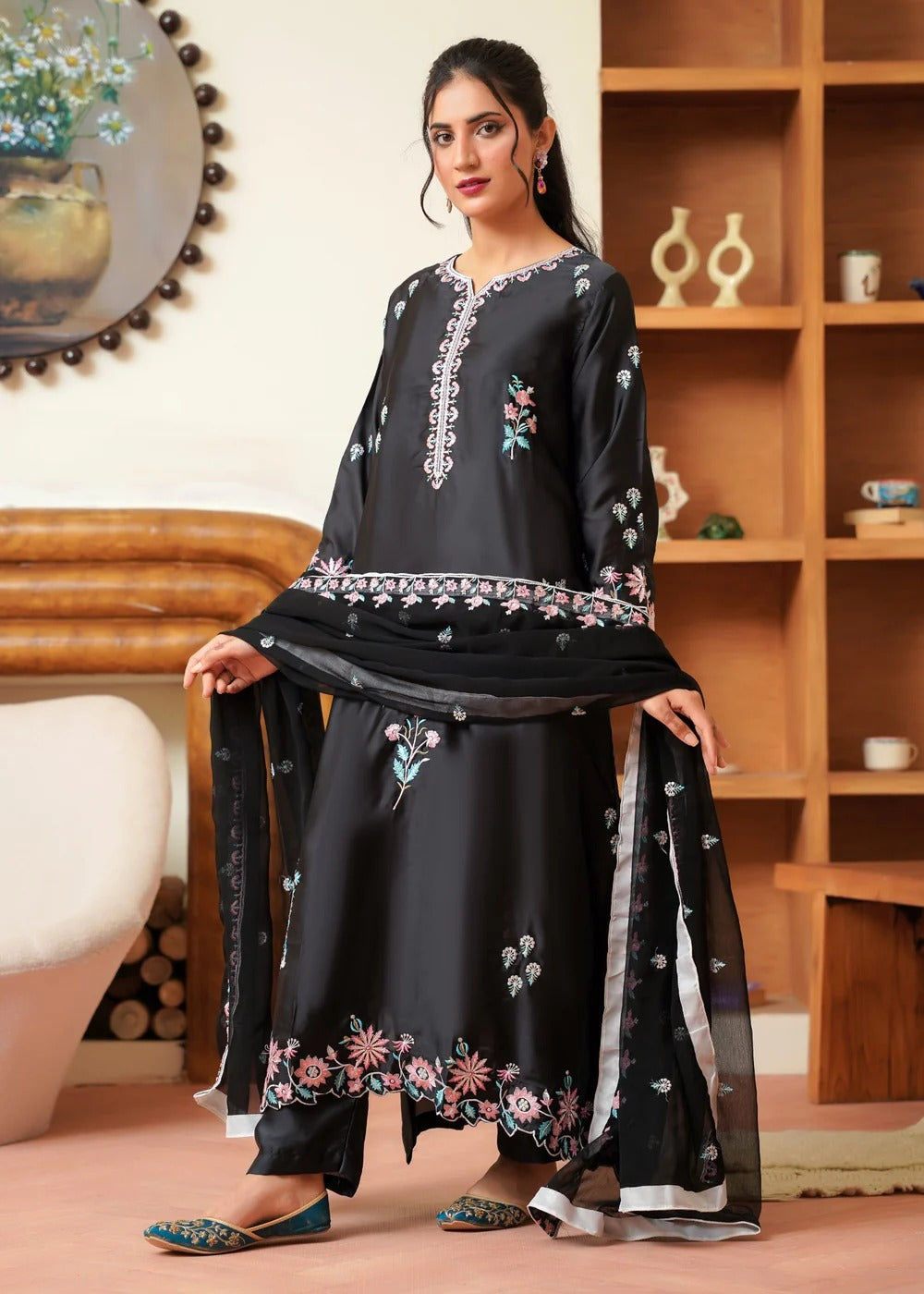Elysia Midnight Black