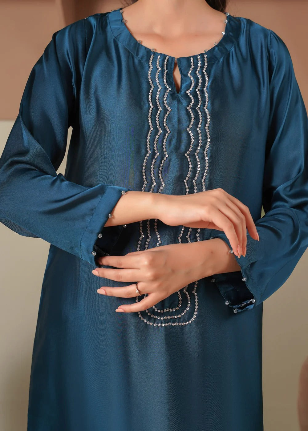 Hania Silken Zink