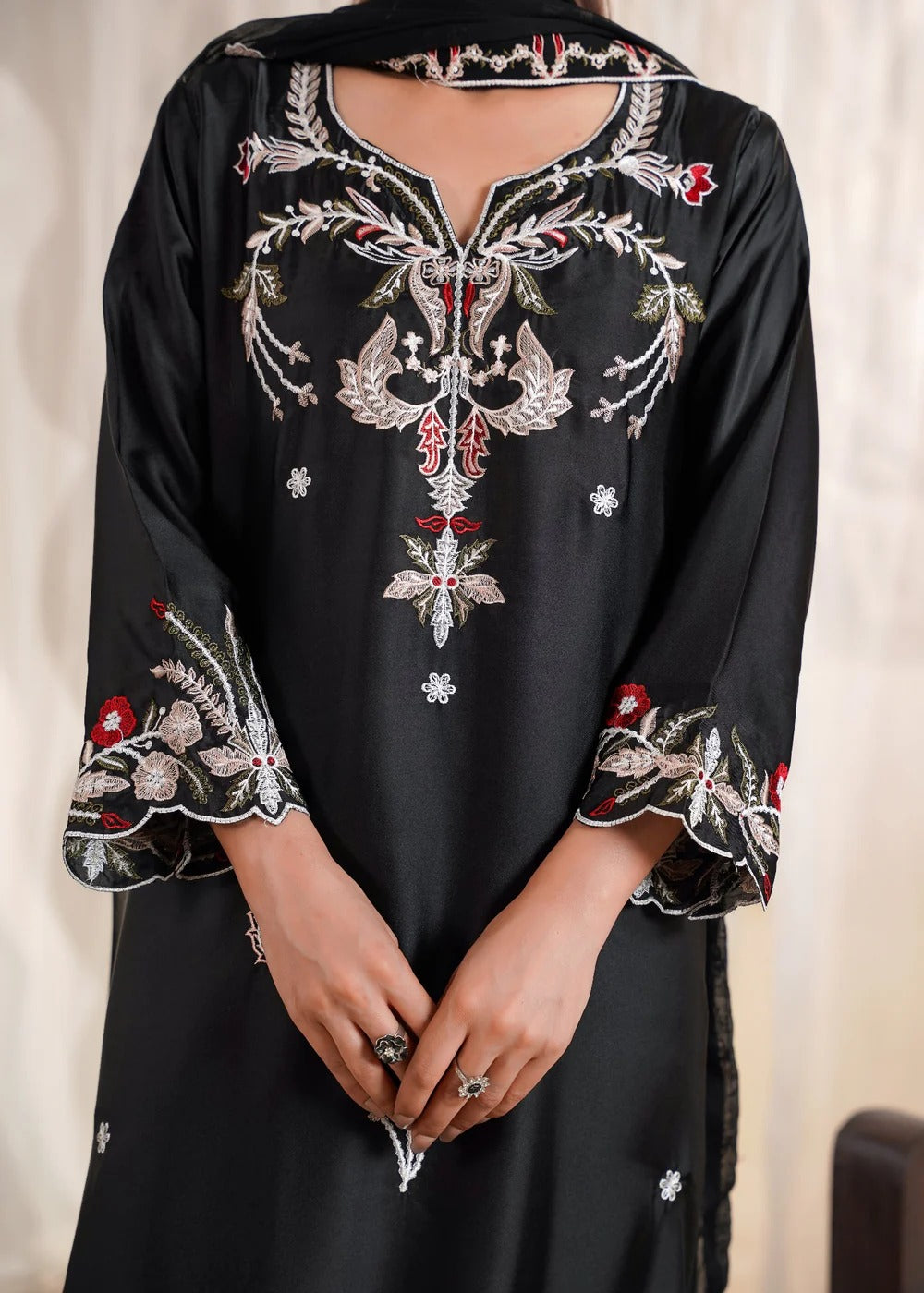 Malka Midnight Black