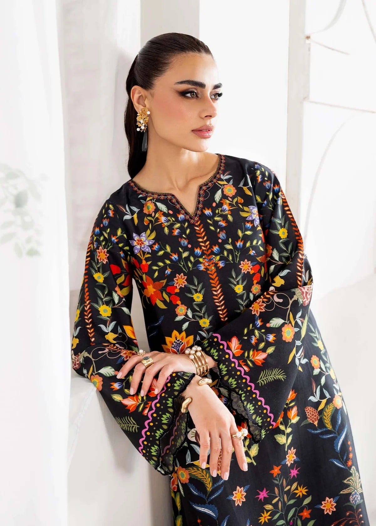 Seraphine Black