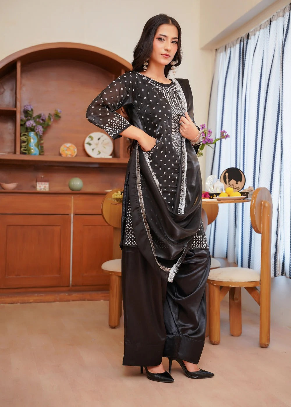 Minsa Black
